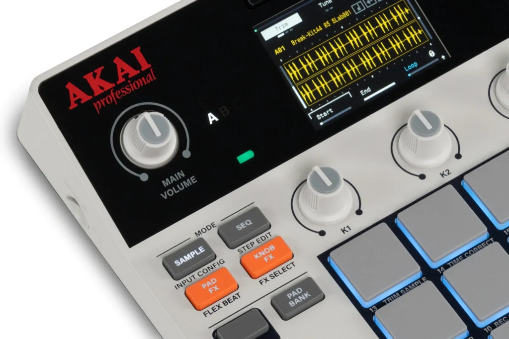 Akai Professional MPC Sample Standalone Sampler e Sequencer Portátil