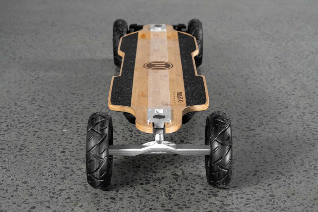 Evolve Diablo Bamboo – Skate Elétrico All Terrain