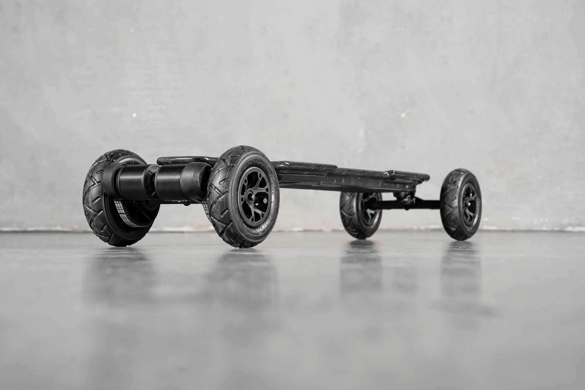 Evolve Diablo Carbon – Skate Elétrico All Terrain - Imagem 2
