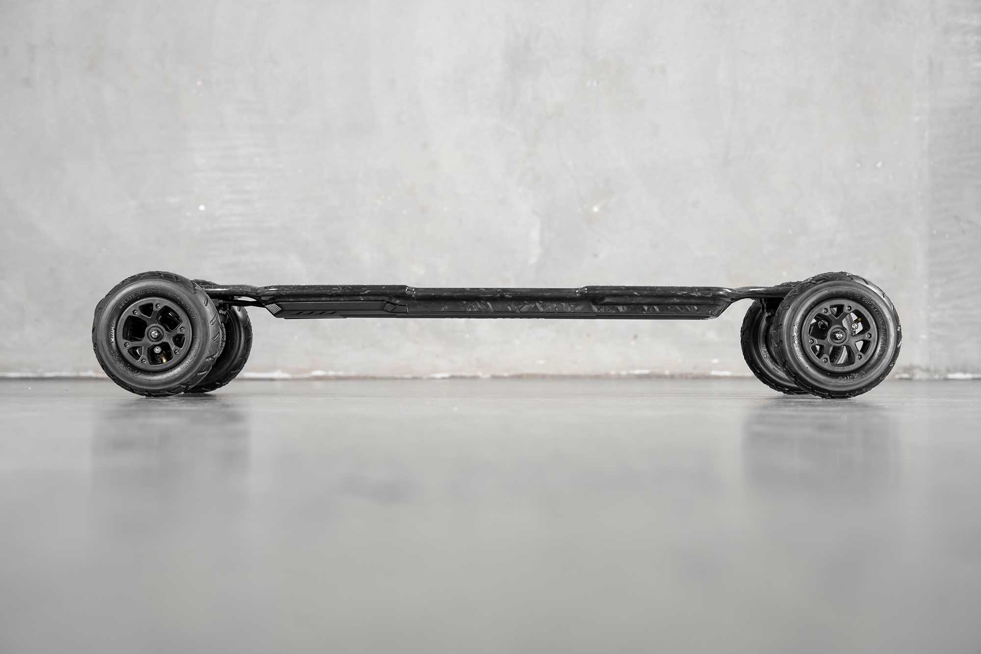 Evolve Diablo Carbon – Skate Elétrico All Terrain - Imagem 3
