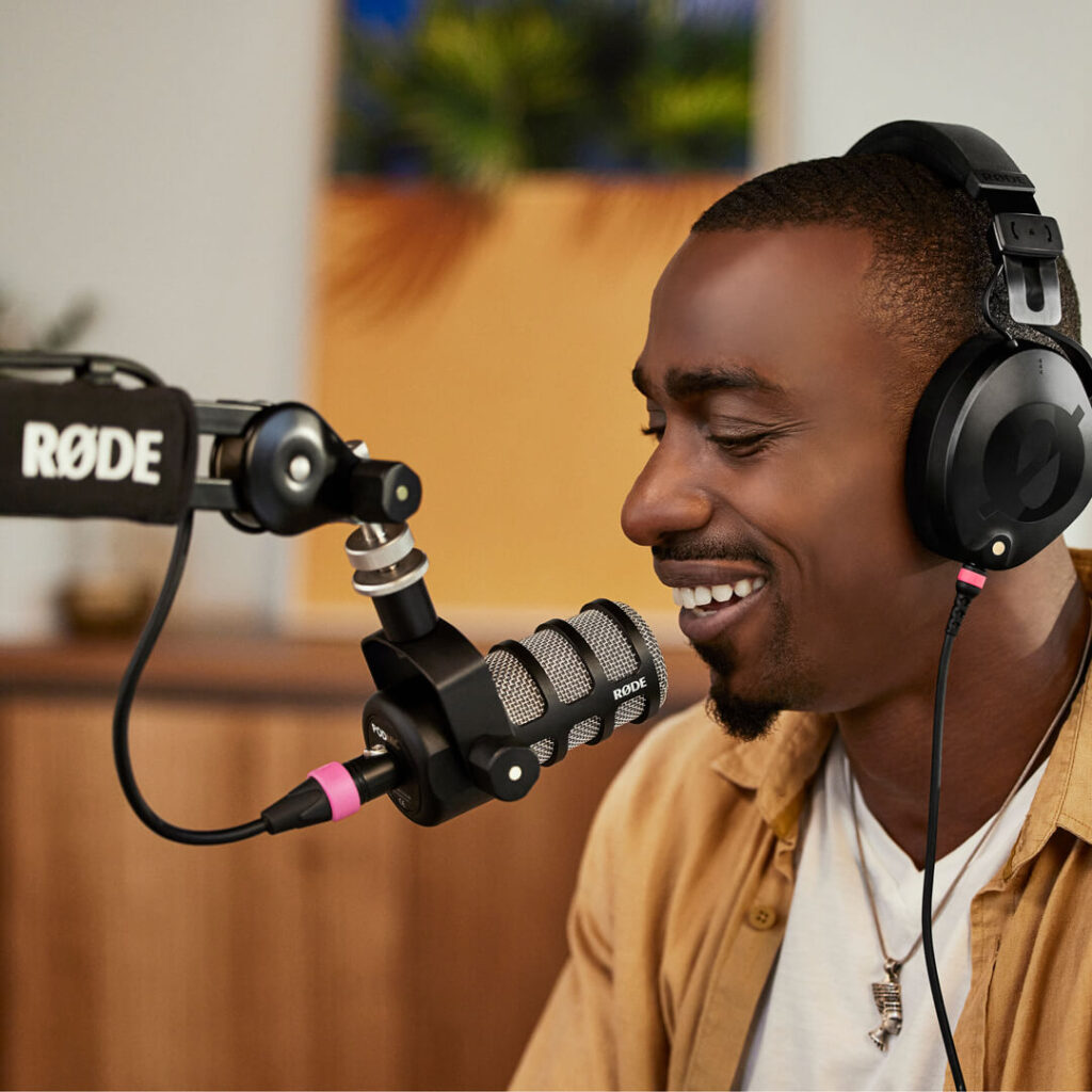 RØDE PodMic – Microfone Dinâmico para Podcast