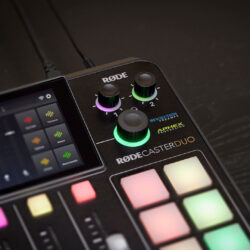 RØDECaster Duo – Mesa de Som para Podcast e Streaming - Imagem 5