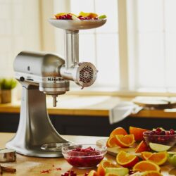 KitchenAid Metal Food Grinder Attachment - Imagem 6