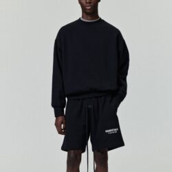 Fear of God ESSENTIALS Classic Crewneck – Conjunto Moletom e Calça (Preto) - Imagem 2