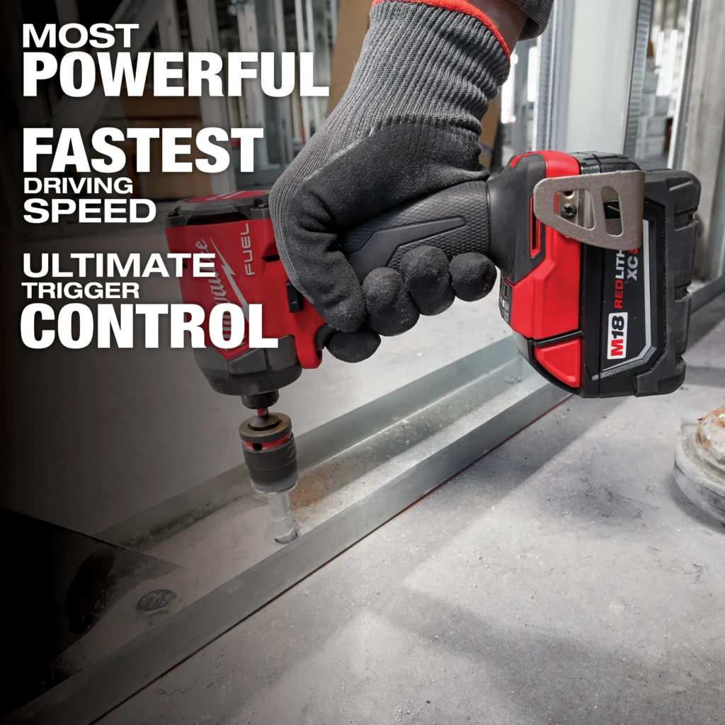 Milwaukee M18 Fuel 18V Lithium Ion Brushless Cordless Combo Kit W 2 5 0 Ah Battery Charger Packout Tool Box 4 Tool 3697 24Po